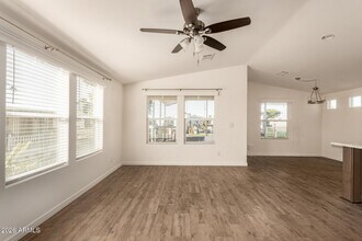 10810 N 91st Ave in Peoria, AZ - Building Photo - Building Photo