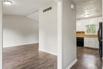 7356 Caribou Trail in Riverdale, GA - Building Photo - Building Photo