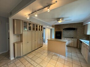 537 Winterburn Grv in Cliffside Park, NJ - Building Photo - Building Photo