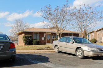 Grier Park Apartments in Charlotte, NC - Building Photo - Building Photo