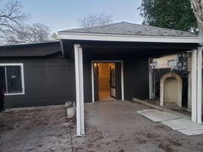 1711 Ceralvo St in San Antonio, TX - Building Photo - Building Photo