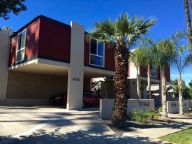 4572 Nebo Dr, Unit H in La Mesa, CA - Building Photo