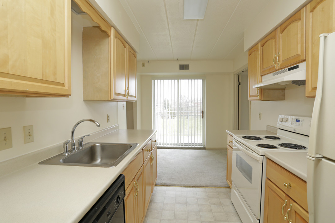 Bower Hill Apartments in Mt. Lebanon, PA - Building Photo