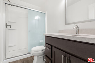 23901 Civic Center Way, Unit 123 in Malibu, CA - Building Photo - Building Photo