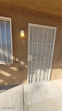 4791 E Craig Rd in Las Vegas, NV - Foto de edificio - Building Photo