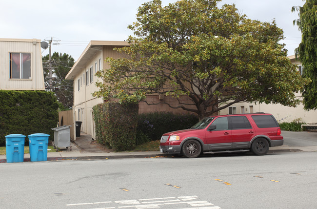 430 E 16th Ave in San Mateo, CA - Foto de edificio - Building Photo