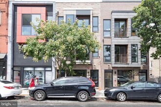 2230 Frankford Ave in Philadelphia, PA - Building Photo - Building Photo