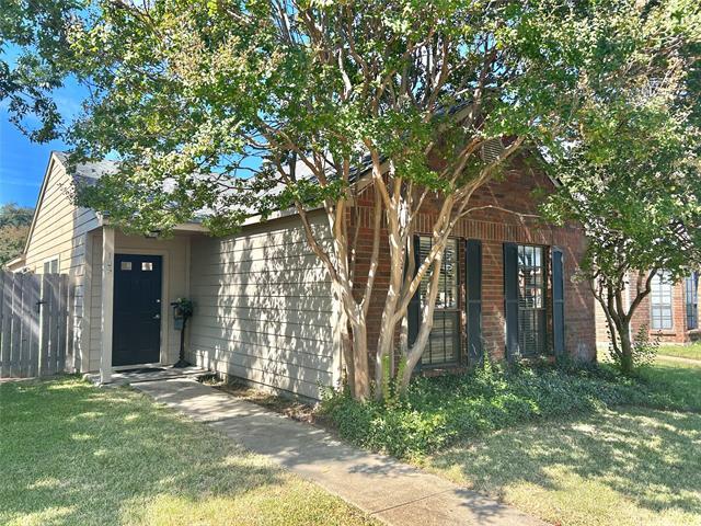 105 S MacArthur Blvd