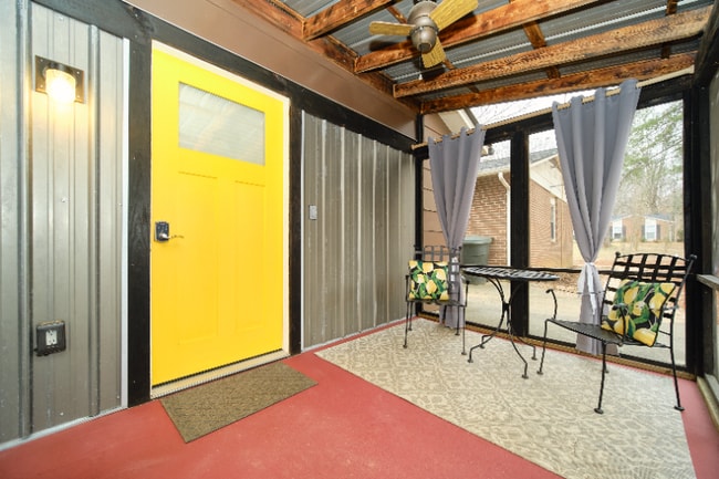 2101 Tarrywood Dr in Greensboro, NC - Foto de edificio - Building Photo