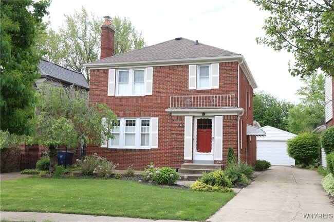 property at 31 University Ct