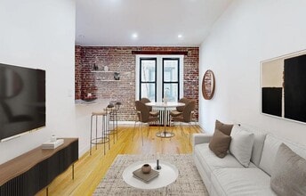31-15 32nd St in Queens, NY - Building Photo - Building Photo