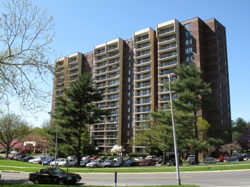 Chelsea Towers in Bethesda, MD - Building Photo