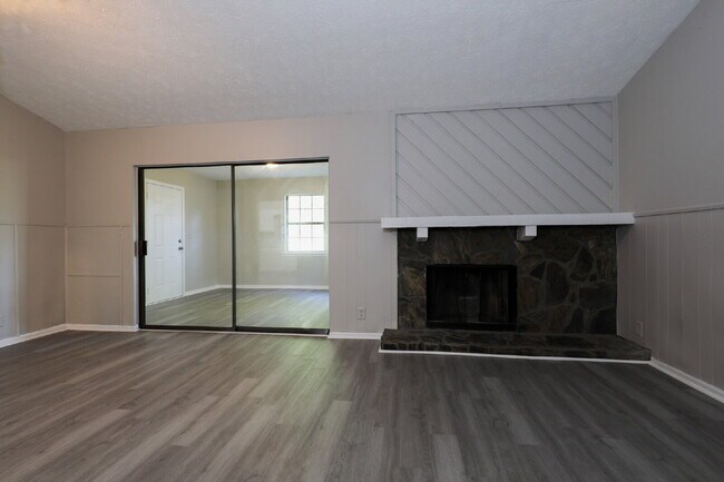3069 Caliente Ln in Rex, GA - Building Photo - Building Photo