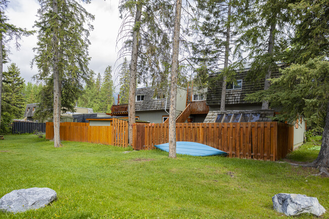 177 Marmot Cres in Banff, AB - Building Photo - Building Photo