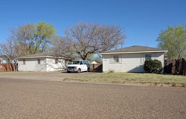 1112 44th St in Lubbock, TX - Building Photo - Building Photo