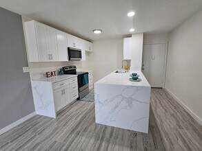1544 E Quincy Ave in Orange, CA - Building Photo - Building Photo