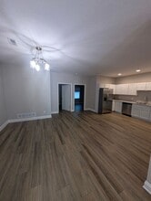 640 Treadway Blvd in Sheffield Lake, OH - Building Photo - Building Photo