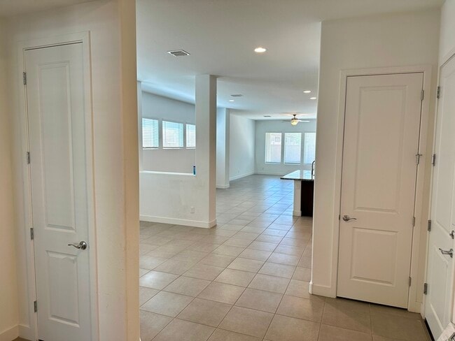 321 W Golden Aspen Dr in Queen Creek, AZ - Building Photo - Building Photo