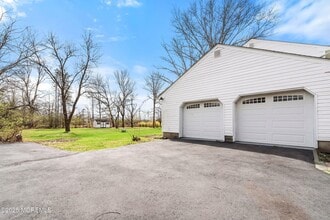 10 Monroe Ct in Princeton, NJ - Building Photo - Building Photo