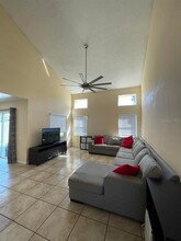 12303 Bohannon Blvd in Orlando, FL - Building Photo - Building Photo