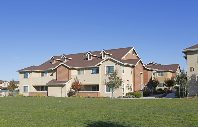 Rogge Village Apartments in Salinas, CA - Building Photo - Building Photo