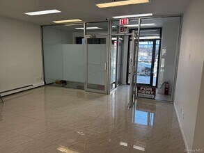 18-44 College Point Blvd in Queens, NY - Building Photo - Building Photo