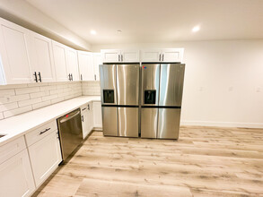 1188 W 37th Dr in Los Angeles, CA - Building Photo - Building Photo