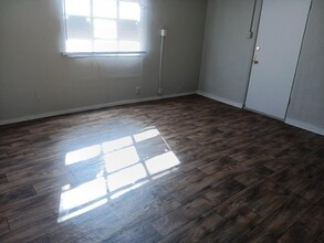 605 Griegos Rd NW-Unit -605 1/2 in Albuquerque, NM - Building Photo - Building Photo