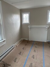 995 Western Ave, Unit 100 in Brattleboro, VT - Foto de edificio - Building Photo