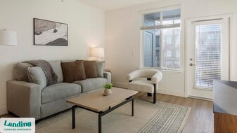 10670 Jake Jabs Blvd in Longmont, CO - Building Photo