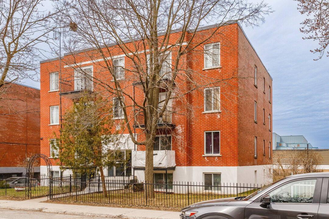 3801 Barclay Av in Montréal, QC - Building Photo