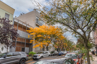 10 4th St in Brooklyn, NY - Building Photo - Building Photo