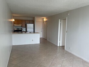 2771 Riverside Dr in Coral Springs, FL - Building Photo - Building Photo