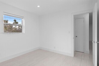 1481 SW 49th Ave in Fort Lauderdale, FL - Building Photo - Building Photo