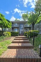 4473 B St SE in Washington, DC - Building Photo