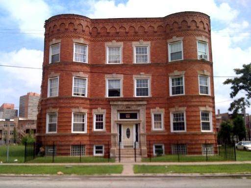 4139 S Indiana Ave in Chicago, IL - Building Photo