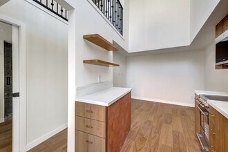 1106 5th Ave, Unit 2 in Los Angeles, CA - Building Photo - Building Photo