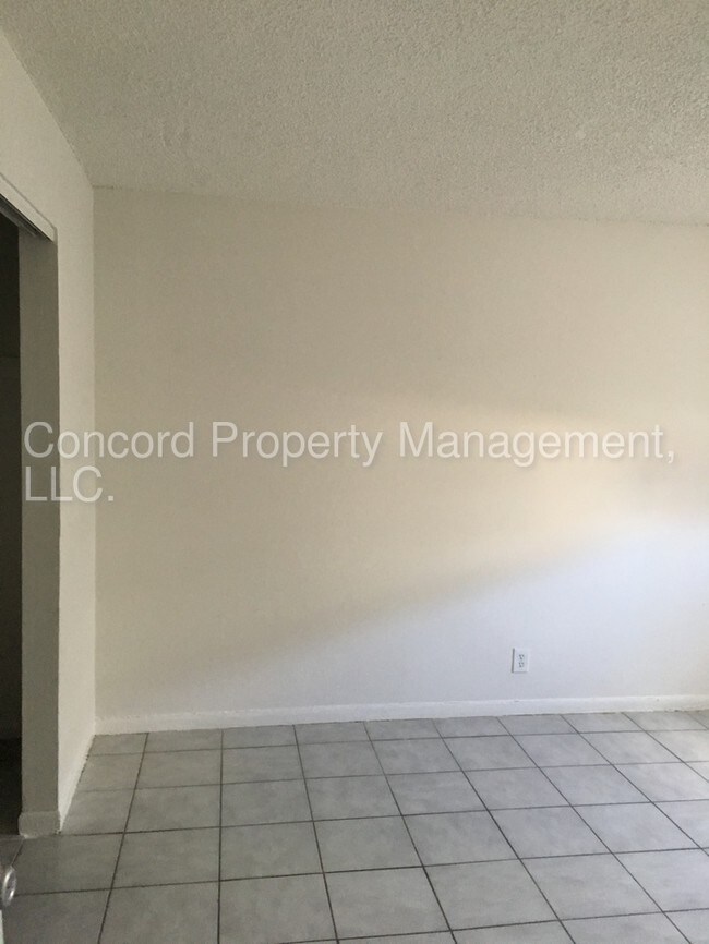 1727 Liberty St-Unit -2 in Hollywood, FL - Building Photo - Building Photo