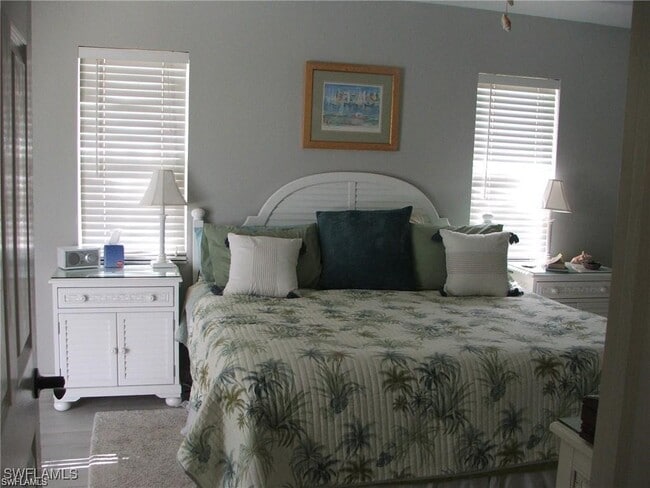 property at 613 SE 21st St