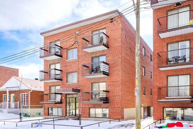 76 Du Moulin Av in Lachine, QC - Building Photo - Building Photo