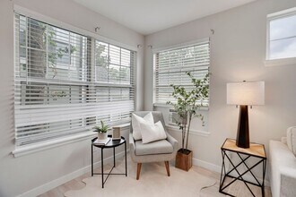 6702 S Ivy Way in Centennial, CO - Building Photo - Building Photo