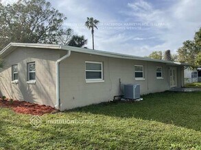 1397 Sunland Rd in Daytona Beach, FL - Building Photo - Building Photo