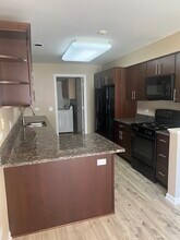 945 Huntington Dr in Elk Grove Village, IL - Foto de edificio - Building Photo