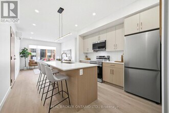 184 Woodroffe Ave in Ottawa, ON - Building Photo - Building Photo