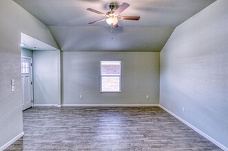 2709 Clifton Ter in Norman, OK - Foto de edificio - Building Photo