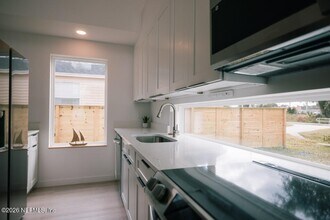 3318 Lewis Speedway in St. Augustine, FL - Building Photo - Building Photo