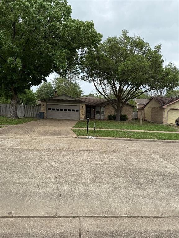 property at 10122 Green Valley Ln