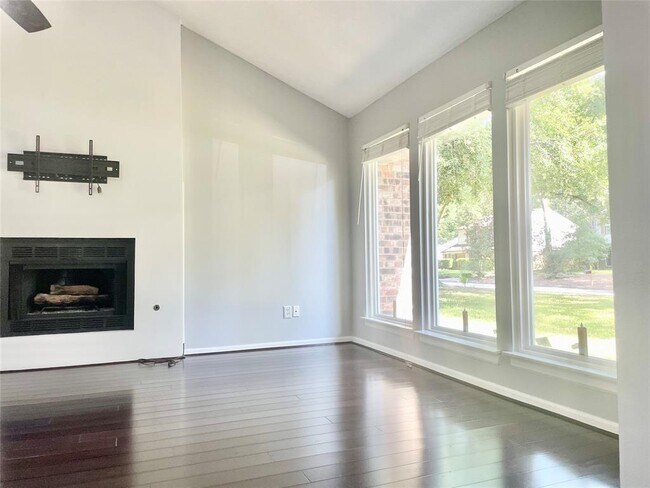2910 Silver Falls Dr in Humble, TX - Building Photo - Building Photo