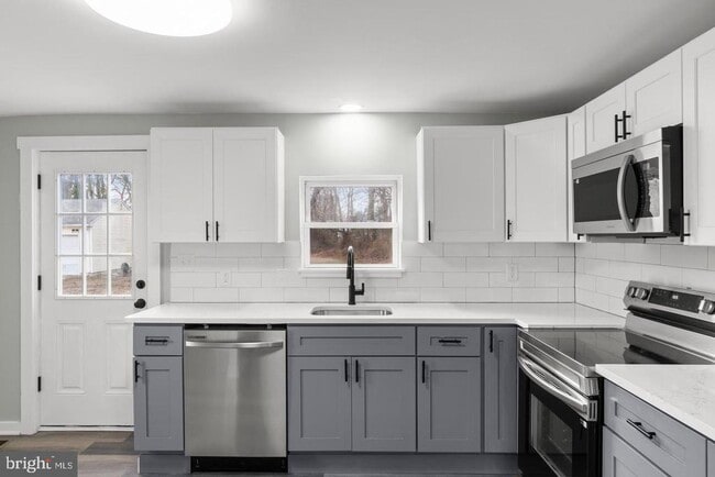 47 S Academy St in Glassboro, NJ - Building Photo - Building Photo