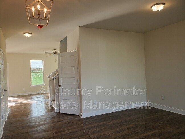 304 Cornwell Wy in Calhoun, GA - Building Photo - Building Photo